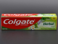 Зубна паста "Colgate" / Трави / 50мл